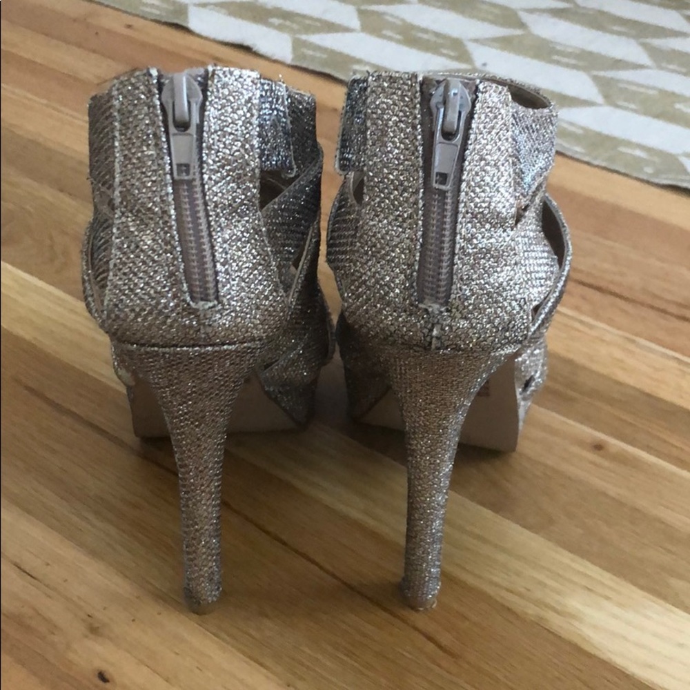 Gold sparkly heels - Picture 3 of 3